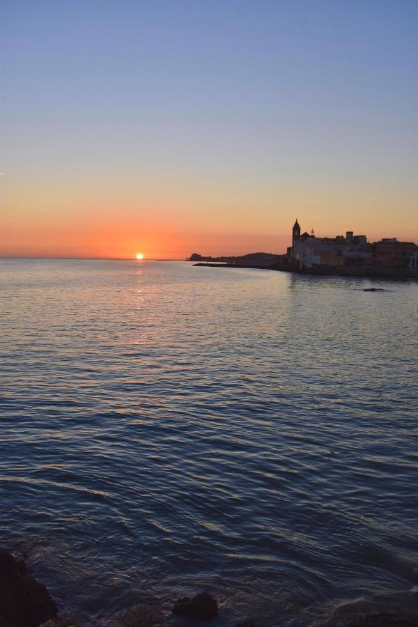 Heart Of Sitges Apartment Bagian luar foto